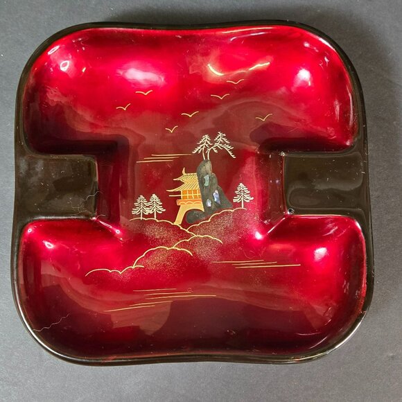 Vintage Japanese Lacquerware Ashtray & Salt Pepper Set Red & Black w Gold Pagoda - Picture 2 of 9